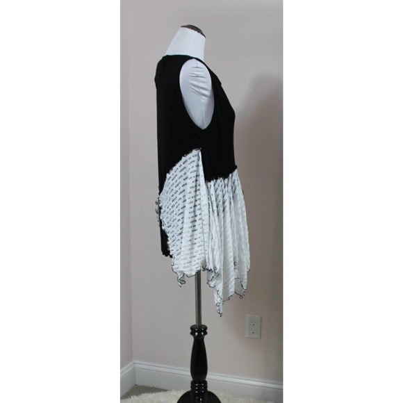 GISELLE SHEPATIN Sz M Medium Black White Mesh Tank Sleeveless Top NWT 288.00 - Picture 4 of 7